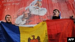 Protest în faţa ambasadei ruse la Chişinău împotriva prezenţei militare ruse, 9 ianuarie 2012