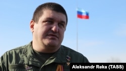 Ахрик Авидзба в форме непризнанной "ДНР" на востоке Украины