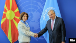 Македонската претседателка Гордана Сиљановска – Давкова и генералниот секретар на ОН, Антонио Гутереш, на 80.Сесија на Генералното собрание на ОН, Њујорк, 24 септември 2025 година