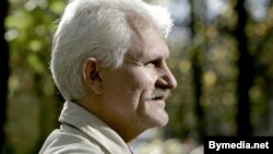 Алесь Бяляцкі