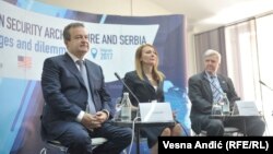 Šef spoljnih poslova Srbije Ivica Dačić, predsednica Centra za spoljnu politiku Aleksandra Joksimović i ambasador SAD u Srbiji Kajl Skat učestovali su na konferenciji u Beogradu