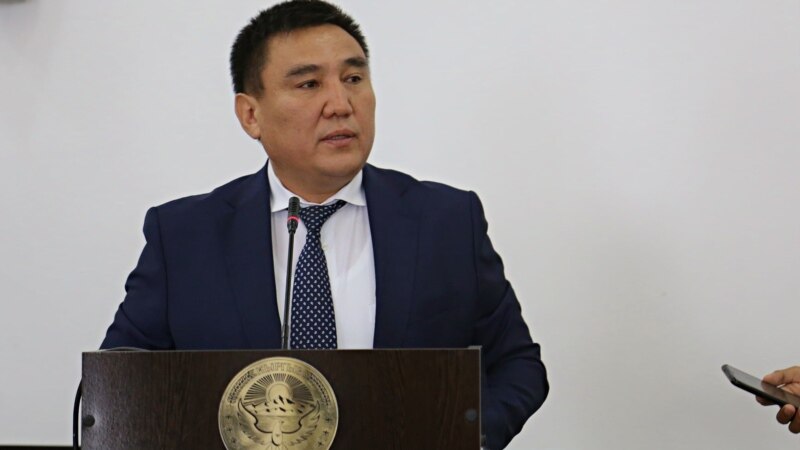 Сарыбашов Бишкек мэриясында иштеген уулун кызматтан алды
