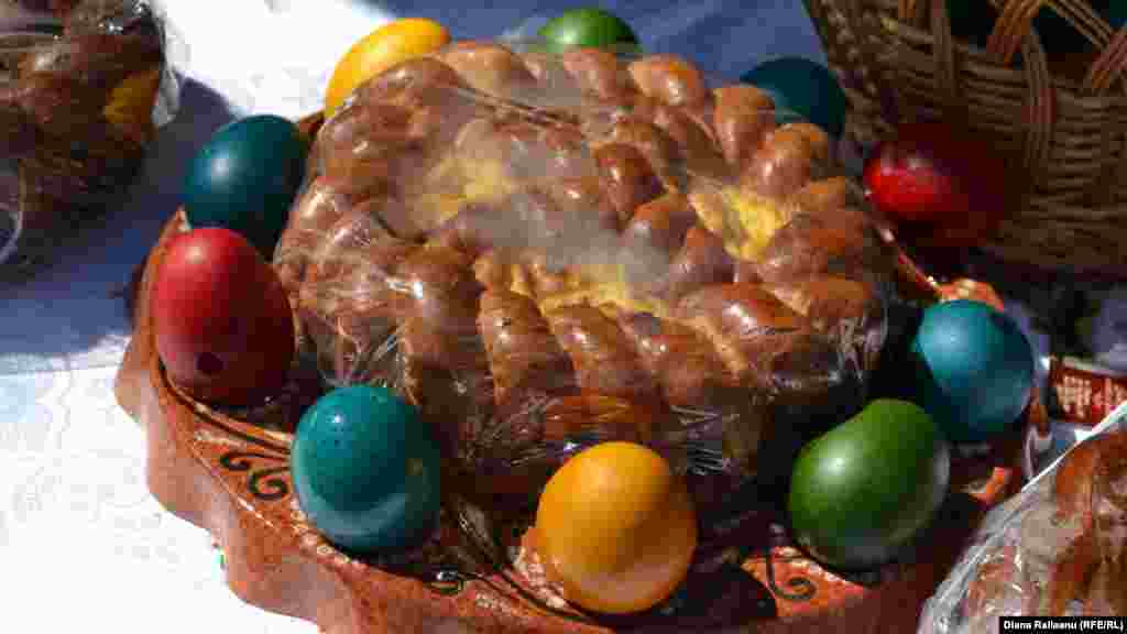 Moldova - Easter fair, Chisinau