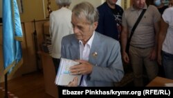 Qırımtatar halqınıñ lideri Mustafa Cemilev