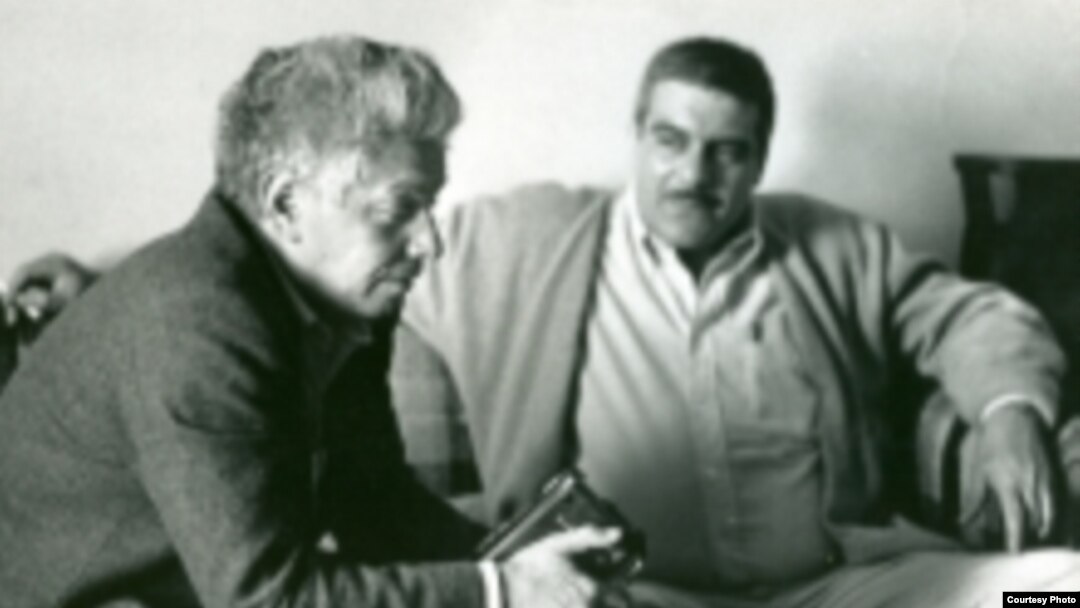 Владимир Войнович и Сергей Довлатов. Фото Нины Аловерт