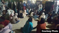  مسئول خوابگاه دختران دانشگاه اهواز٬ معترضان را تهدید به برخورد در «کمیته انضباطی» کرد٬ آغاز شد