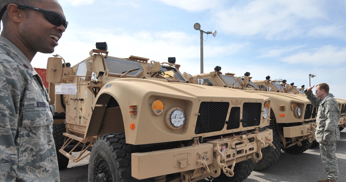 Аузыма түкіреді дөрекі секс бетіме тиеді