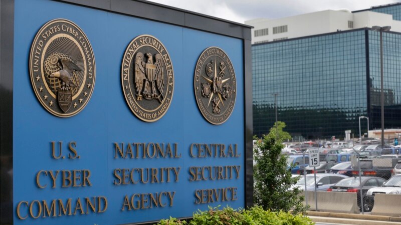 Bivši zaposlenik NSA optužen za špijunažu za Ruse ostaje u zatvoru
