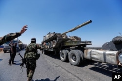 Колонна сирийских правительственных войск, отступающая из провинции Эс-Сувайда. Южная Сирия, 15 июля 2025 года
