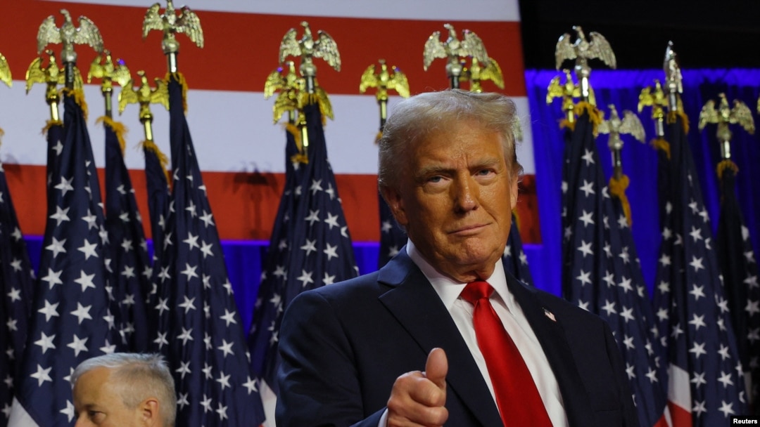 În ceea ce privește NATO, alianța pe care Donald Trump a amenințat că o va părăsi în 2018, în timpul primului său mandat, oficialii subliniază că majoritatea membrilor cheltuiesc în prezent 2% din PIB pentru apărare.