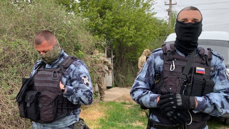 У двух активисток на Ставрополье проходят обыски. Они жаловались на Путина в ФСБ 