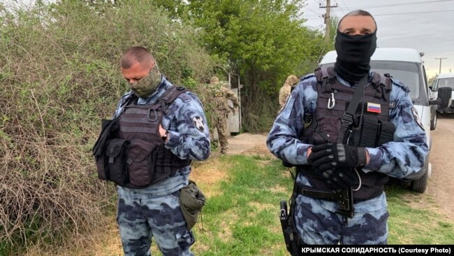 Пропажа семьи и расстрел: итоги обысков в Крыму 11 мая (фотогалерея)