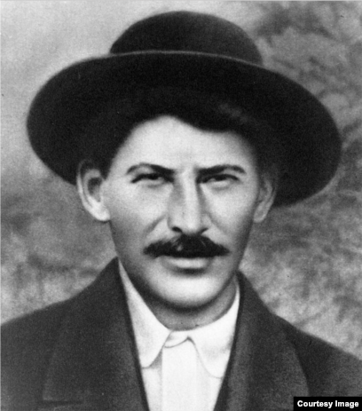 Фотоблог құрған жалаңаш қыздар