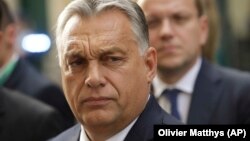 Orbán Viktor miniszterelnök az Európai Néppárt brüsszeli ülésére érkezik 2018. október 17-én