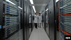 Китайские инженеры работают над суперкомпьютером Tianhe-1A