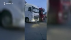 Կանգնած բեռնատարներ վրացական կողմում. վարորդներին թույլ չեն տալիս ուղևորվել Հայաստան
