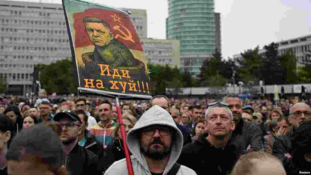 Ficót Oroszország „trójai falovának” nevezték a demonstrálók