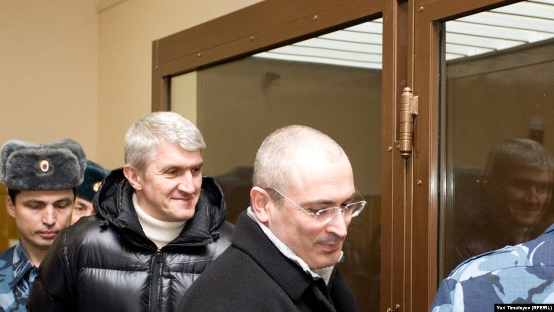 Михаил Ходорковский и Платон Лебедев в суде