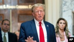 Donald Trump se confruntă cu „dificultăți insurmontabile” în găsirea unei companii de asigurări care să acopere întreaga sumă, au spus avocații săi în fața unei curți de apel din New York. 