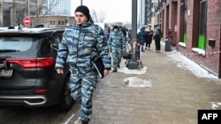 Ռուսաստան - Ոստիկանները գեներալ Վլադիմիր Ալեքսեևի նկատմամբ մահափորձի վայրում, Մոսկվա, 6-ը փետրվարի, 2026թ. 