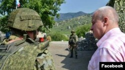 Armenia - Russian Ambassador to Armenia Sergei Kopyrkin talks to Russian soldiers deployed in Syunik, June 3, 2021