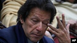 عمران خان د بهرنیو سفرونو پر مهال یوشمېر ډالۍ ترلاسه کړې وې - انځور له ارشیفه. 