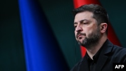 Претседателот на Украина, Володимир Зеленски, на прес-конференција во Претседателскиот комплекс во Анкара на 19 ноември 2025 година.