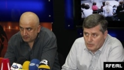 Mamuka Ghlonti (left), with David Akubardia, TV anchor of TV Kavkazia