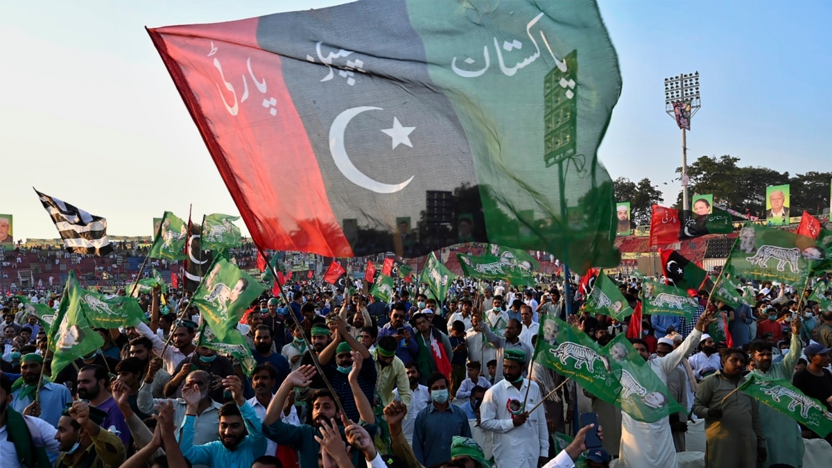 Pakistani Opposition Launches Protest Movement To Topple Khan Government