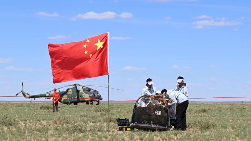کاوشگر چینی با نمونه‌هایی از سمت پنهان ماه به زمین بازگشت