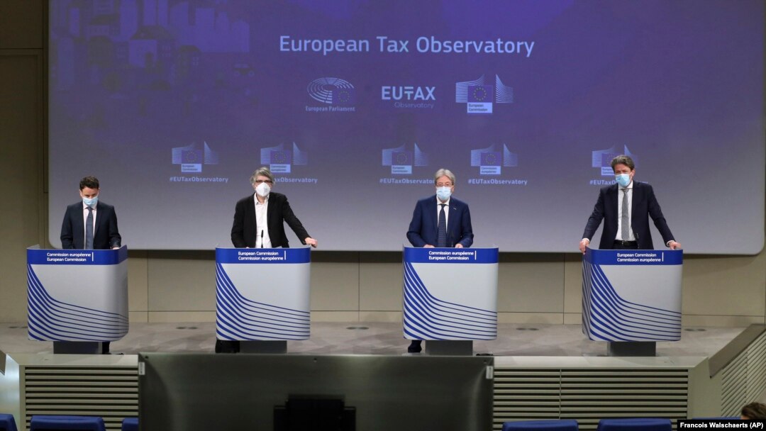 Comisia Europeană introduce mai multe inițiative de combatere a evaziunii fiscale în statele membre. Printre acestea se numără Legea pentru transparența fiscală și Observatorul European al Impozitelor. 