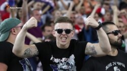 ВЕРТИКАЛЬ ВЛАСТИ: Российские футбольные хулиганы: Кремль одобряет (видео)