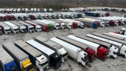 Літоўскія фуры на беларускай мяжы