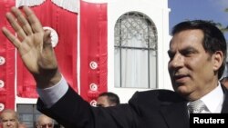 Tunisia -- President Zine al-Abidine Ben Ali waves to supporters after he took the oath at the national assembly in Tunis, 12Nov2009