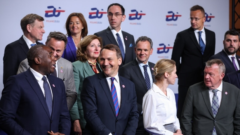 EU Foreign Ministers Meet In Ireland To Address Ukraine's Funding Shortfall For 2027 