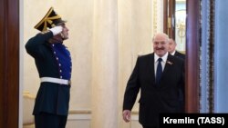 Președintele Belarusului, Aliaksandr Lukashenka, participând la o ceremonie în Kremlin, Moscova, 24 iunie 2020