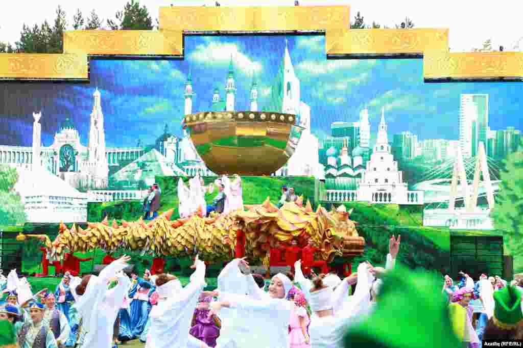 Сабантуй ачылышыннан бер күренеш 