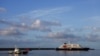 Круїзне судно MV Hondius у порту Гранадbлья-де-Абона на Тенерифе, Іспанія, після спалаху хантавірусу, 10 травня 2026 року
