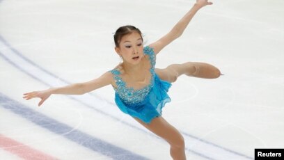 Мен терең минет алғым келеді Светиковамен жалаңаш