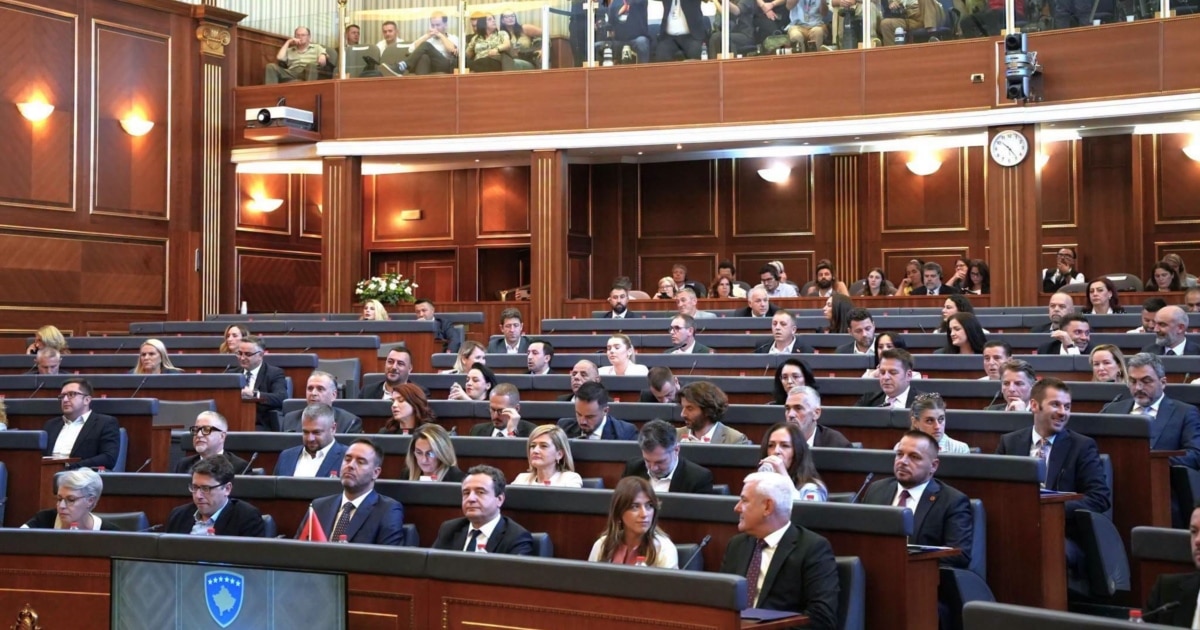 Kuvendi vazhdon seancën konstituive