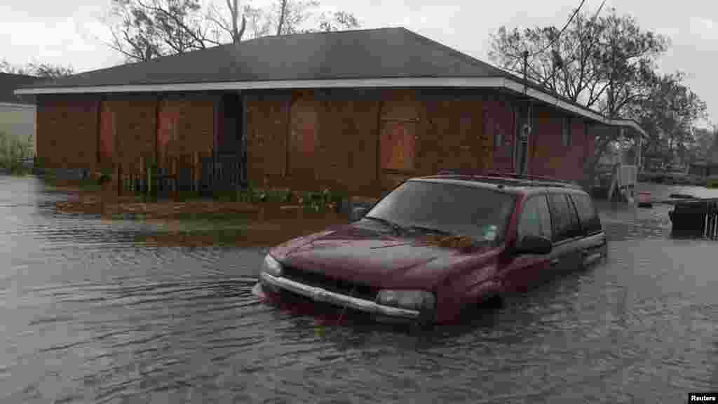 SAD - Iroton, u Louisiani nakon hurikana Isaac, 30. august 2012. Foto: REUTERS / Sean Gardner