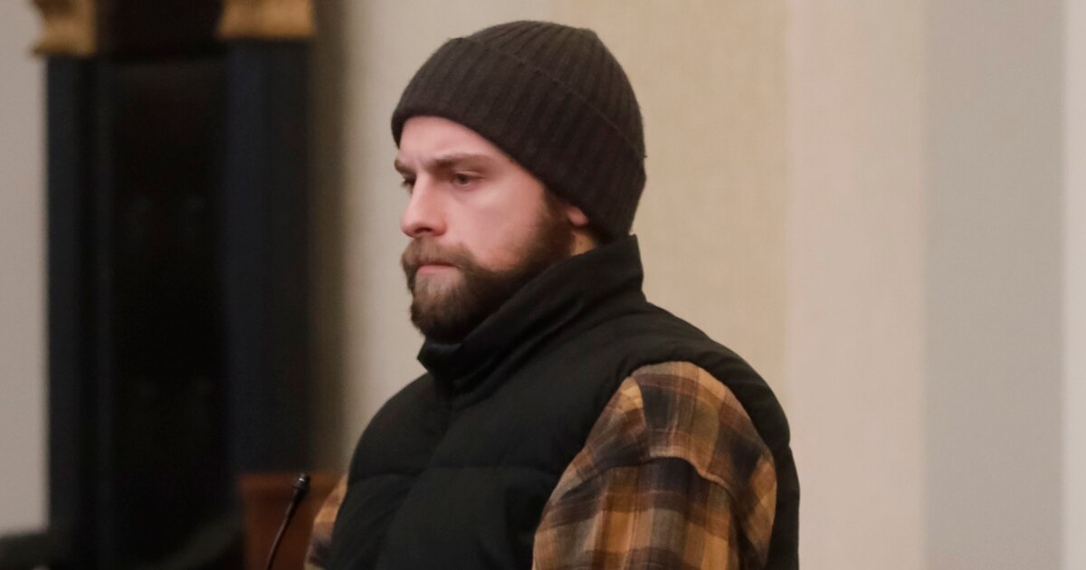 ანდრო ჭიჭინაძის ადვოკატი ამბობს, რომ ბრალდებულის „ვოტსაპი“ სავარაუდოდ უცნობმა პირმა უნებართვოდ გამოიყენა