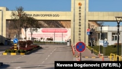 Ulaz u postrojenje kineske kompanije Ziđin koper u Boru na istoku Srbije, 6. april 2026.