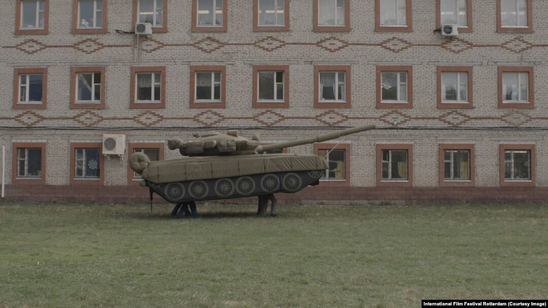 Надувной танк из Хотькова