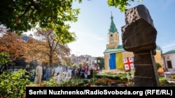 Під час панахиди за Георгієм Гонгадзе в церкві Святого Миколи Набережного в Києві, 15 вересня 2021 року 