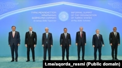 Түрк мамлекеттер уюмунун саммиттине чогулган лидерлер. Казакстан, Түркстан шаары. 15-май, 2026-жыл.