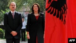 Presidentja Atifete Jahjaga dhe presidenti Bujar Nishani, Prishtinë, 30 gusht 2012.