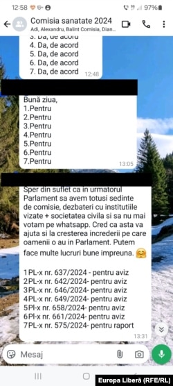 Captură de ecran care arată că unele voturi din Comisia de sănătate a Camerei Deputaților se dau pe WhatsApp.