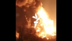 Lángol egy olajfinomító Kijev mellett