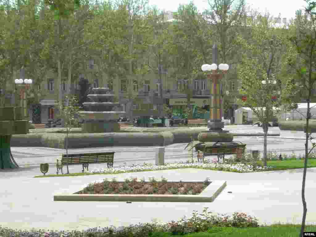 Bakıda gül bayramına hazırlıq gedir #25